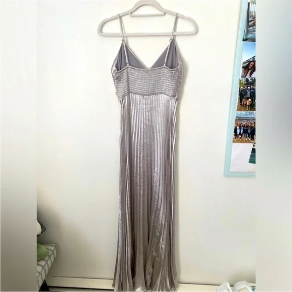 NWT Lucy Paris,Pleated Floor Length Dress In Silver Pewter Elegant Dress,Size M - Picture 8 of 8